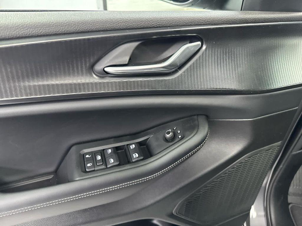 new 2025 Jeep Grand Cherokee car, priced at $39,420