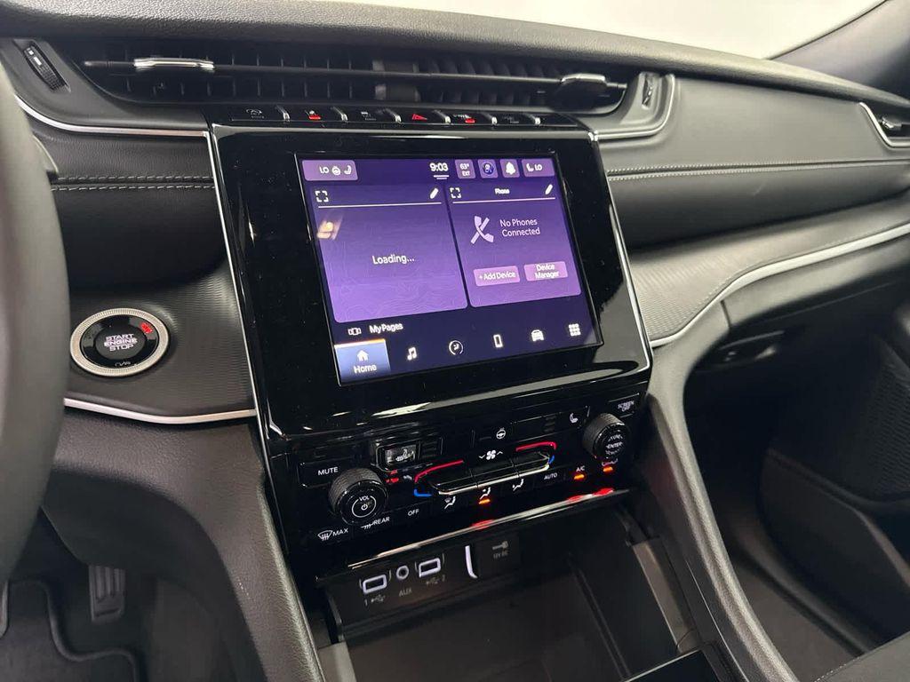 new 2025 Jeep Grand Cherokee car, priced at $39,420