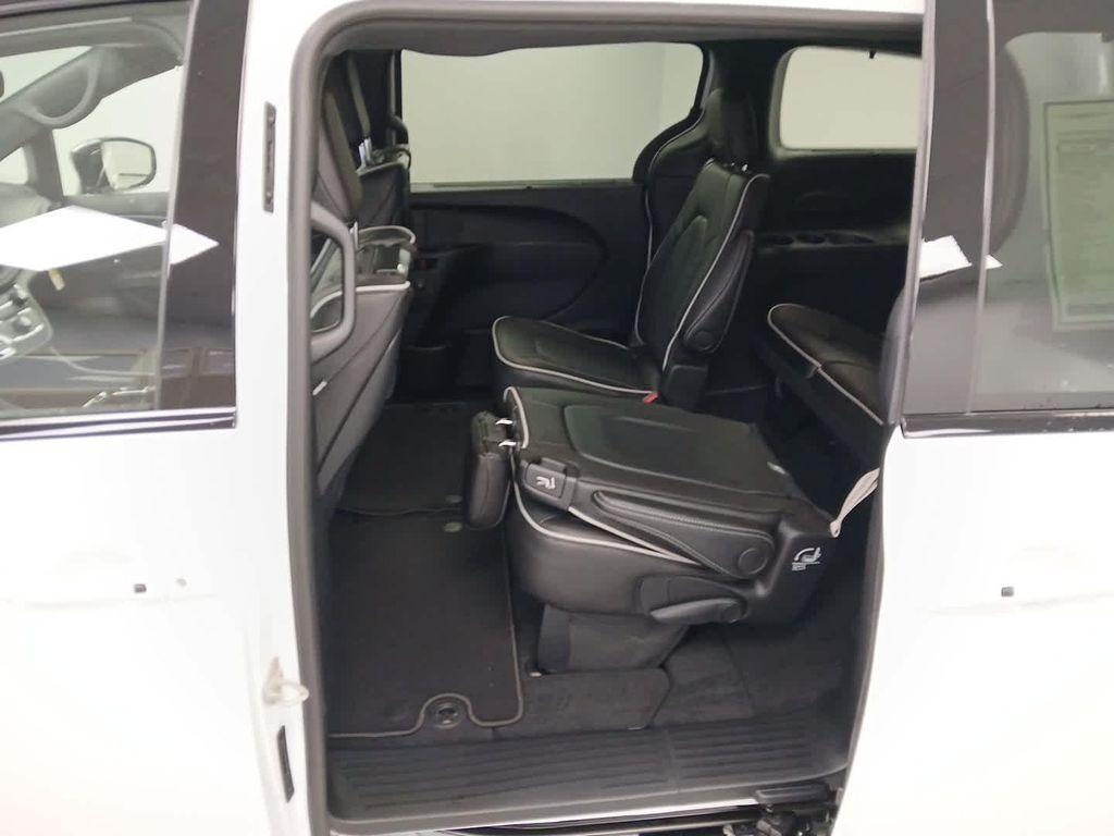 new 2026 Chrysler Pacifica car, priced at $52,795