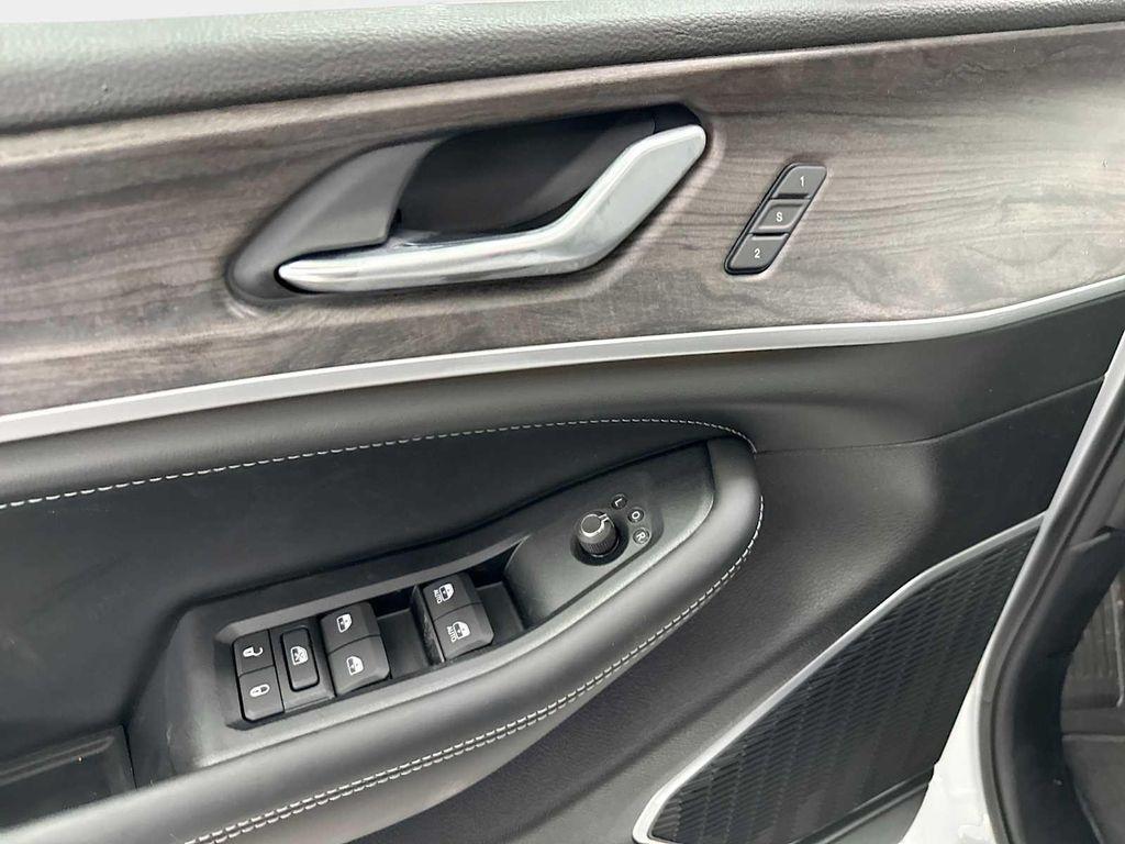 new 2026 Jeep Grand Cherokee L car, priced at $53,660