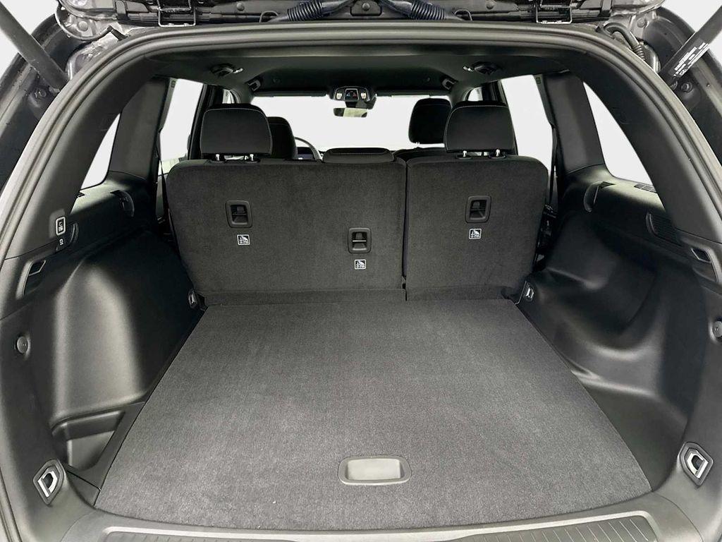 new 2025 Jeep Grand Cherokee car, priced at $38,670