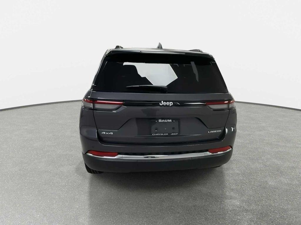 new 2025 Jeep Grand Cherokee car, priced at $38,670