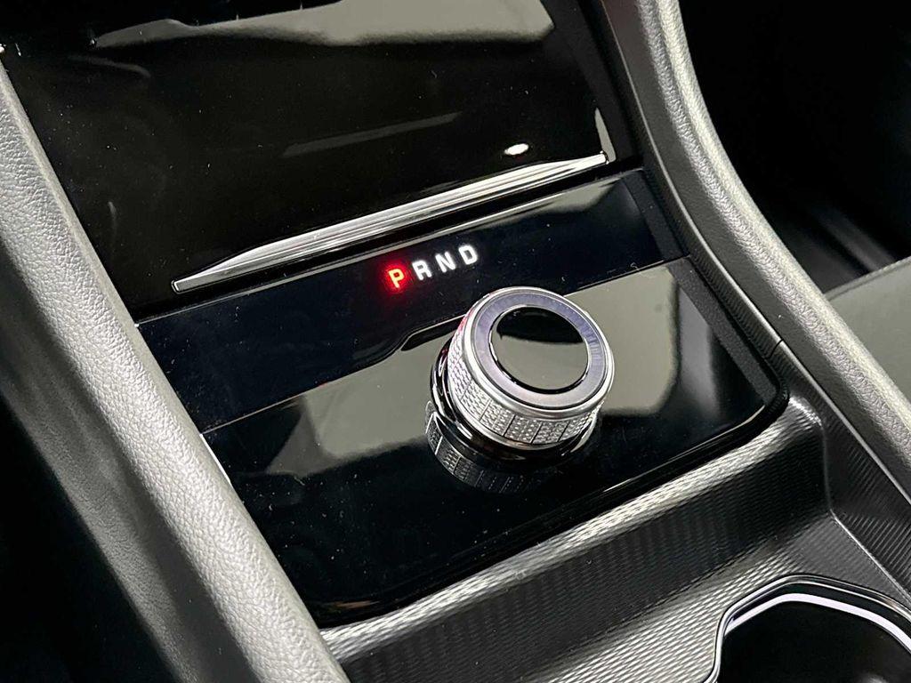 new 2025 Jeep Grand Cherokee car, priced at $38,670