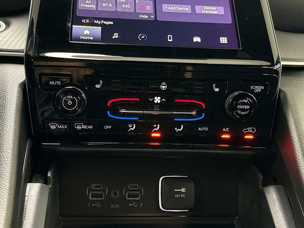 new 2025 Jeep Grand Cherokee car, priced at $38,670