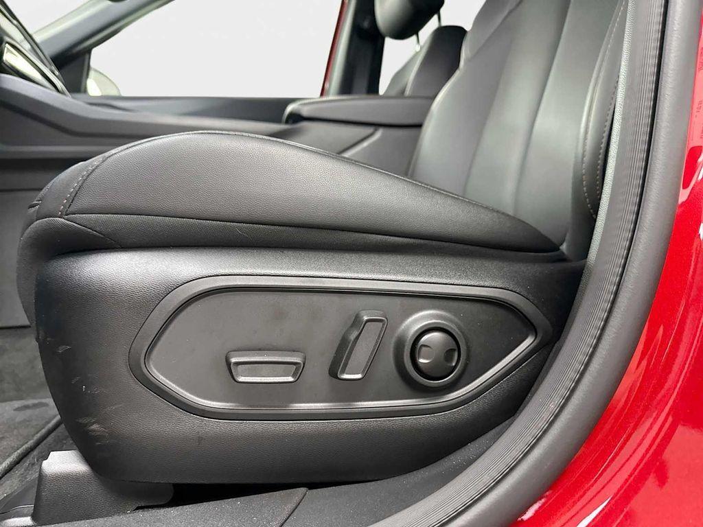 new 2026 Jeep Cherokee car, priced at $42,305