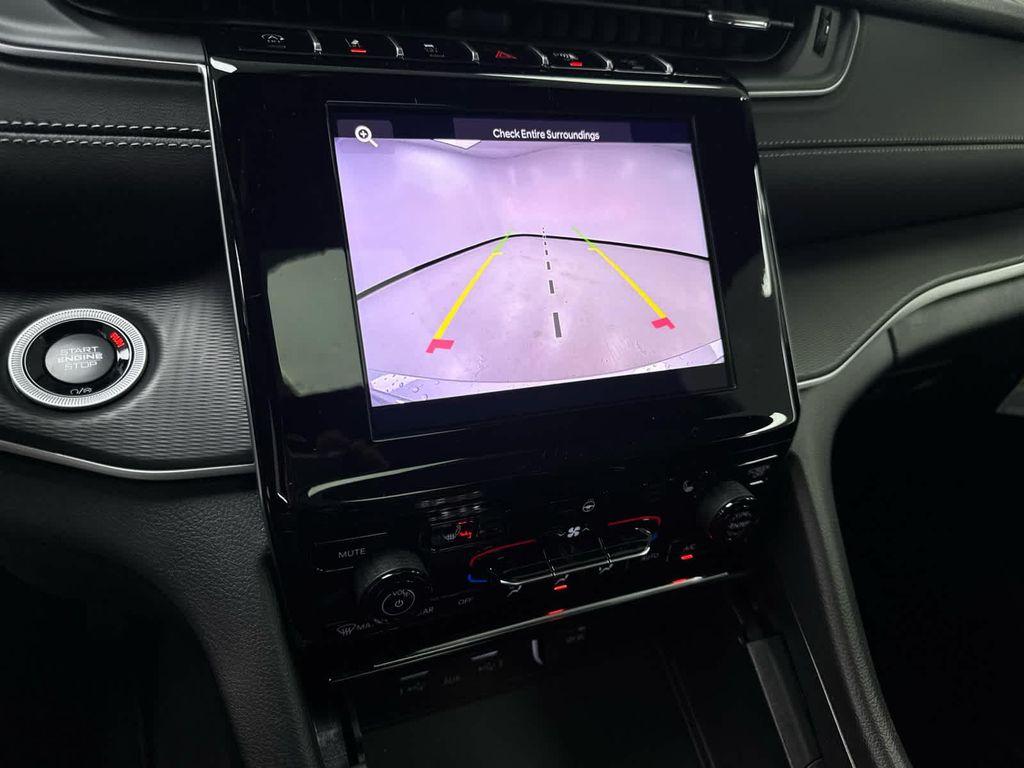 new 2025 Jeep Grand Cherokee car, priced at $39,420