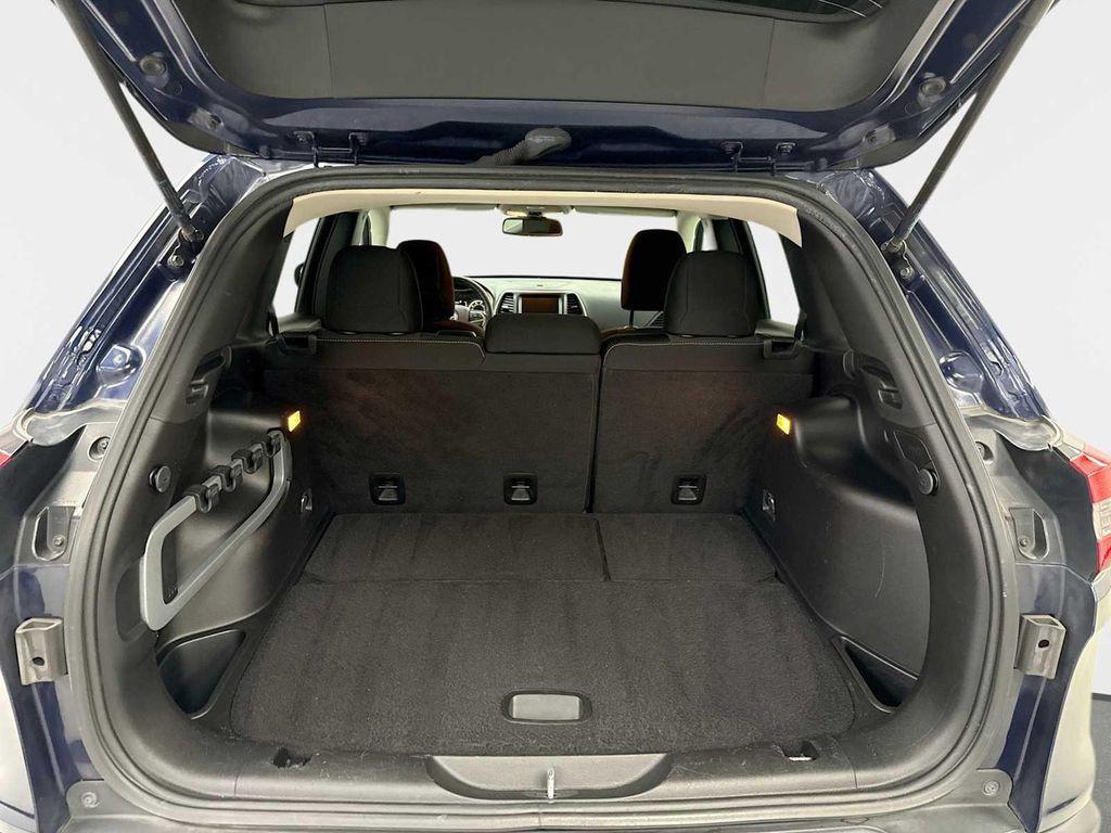 used 2015 Jeep Cherokee car, priced at $8,990