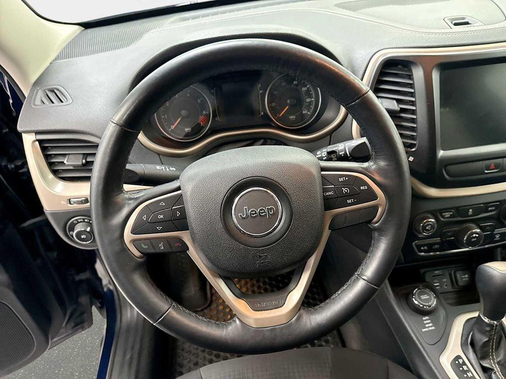 used 2015 Jeep Cherokee car, priced at $8,990