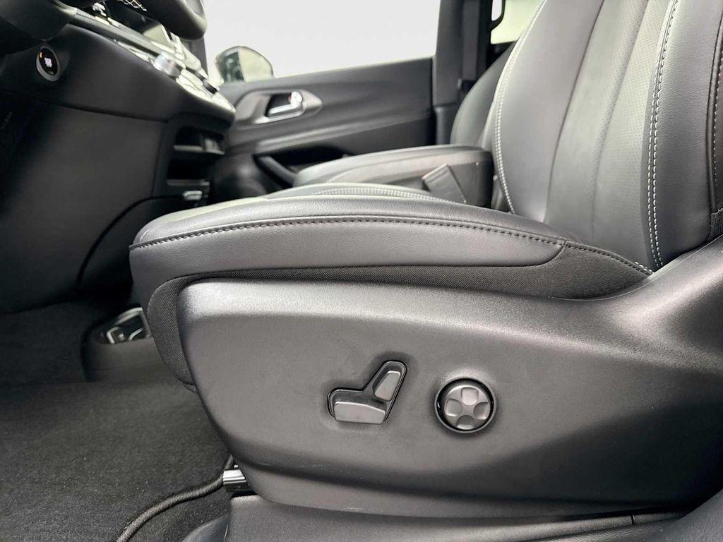 new 2026 Chrysler Pacifica car, priced at $45,405