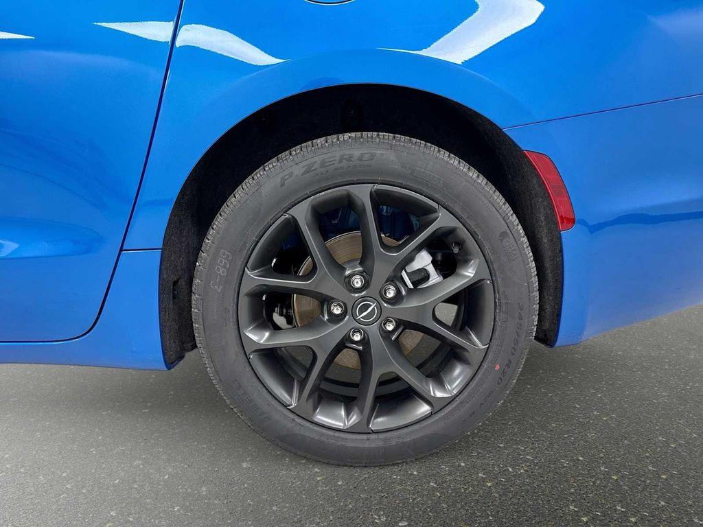 new 2026 Chrysler Pacifica car, priced at $45,405