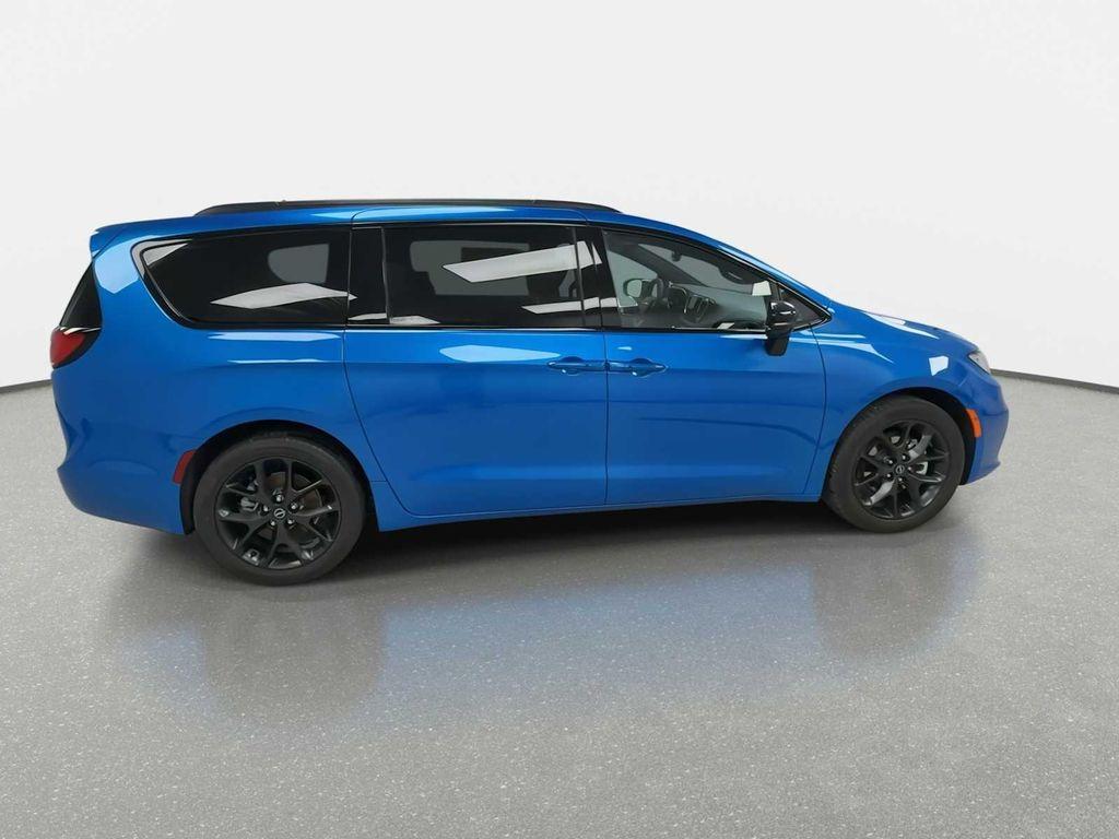 new 2026 Chrysler Pacifica car, priced at $45,405