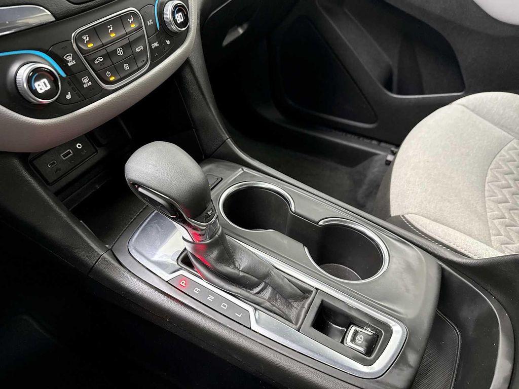 used 2022 Chevrolet Equinox car, priced at $19,990