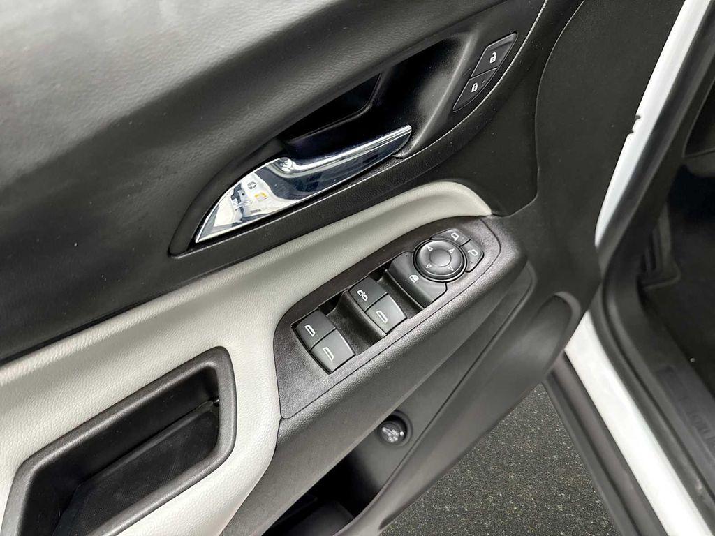 used 2022 Chevrolet Equinox car, priced at $19,990