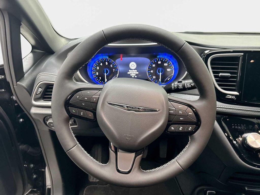 new 2026 Chrysler Pacifica car, priced at $44,910