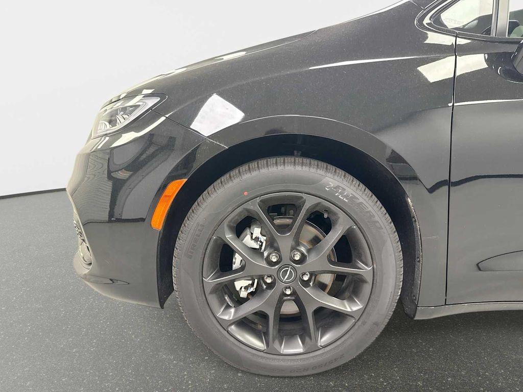 new 2026 Chrysler Pacifica car, priced at $44,910