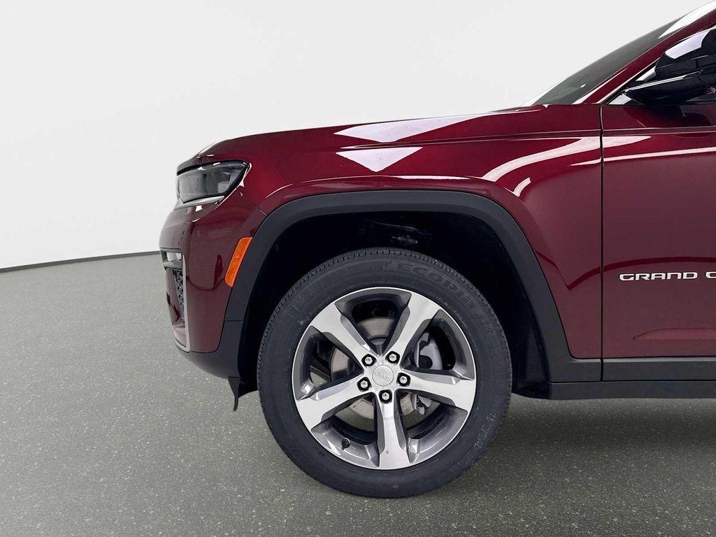 new 2026 Jeep Grand Cherokee car, priced at $43,285