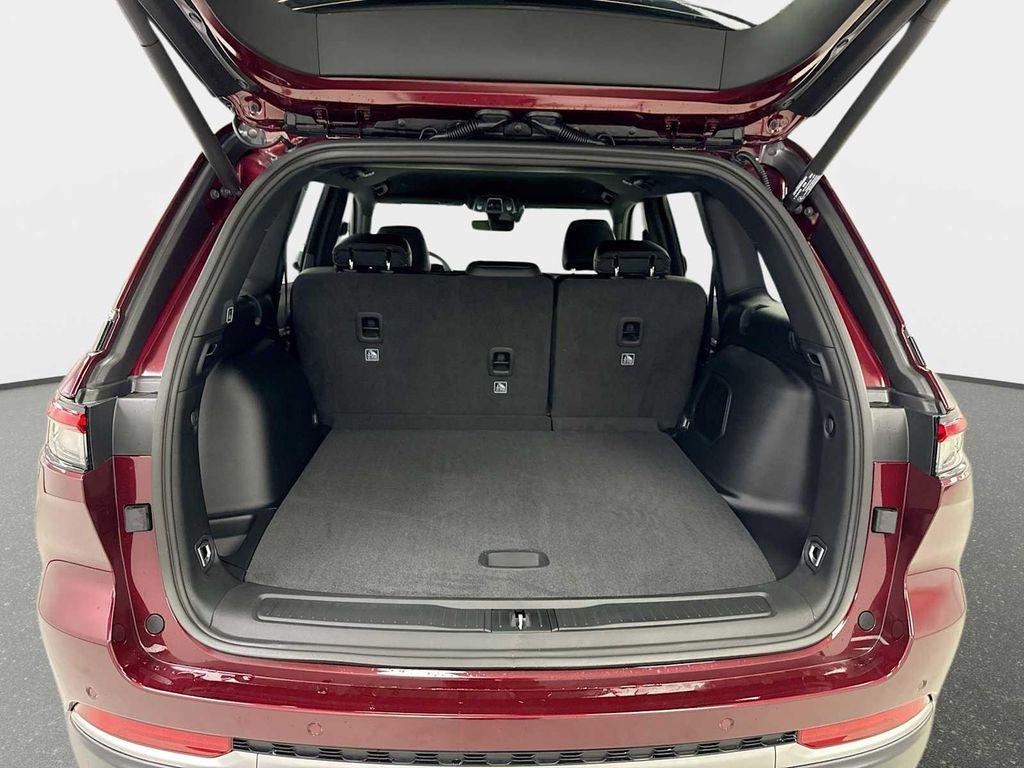 new 2026 Jeep Grand Cherokee car, priced at $43,285