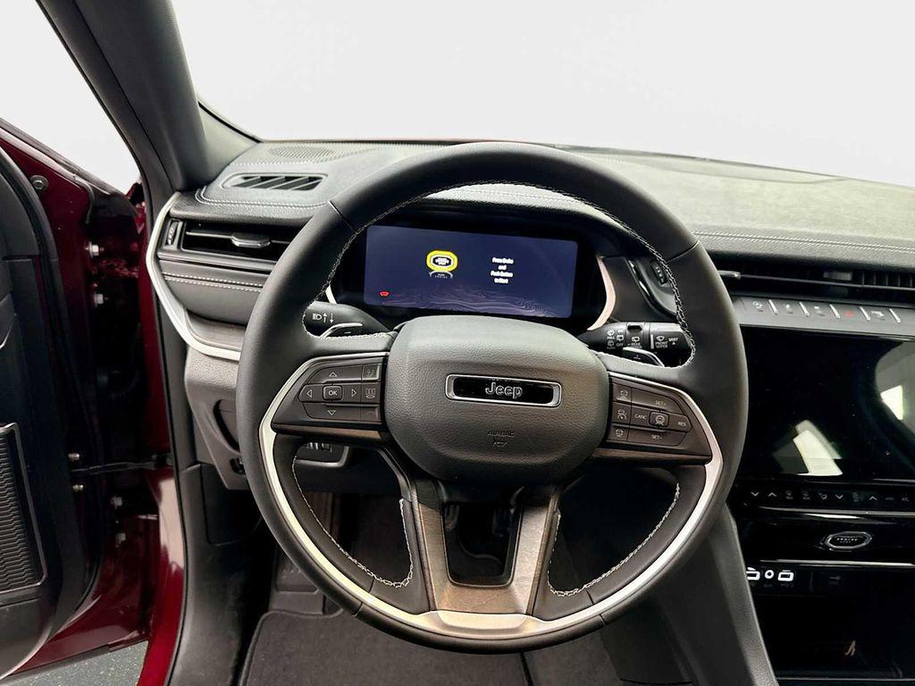 new 2026 Jeep Grand Cherokee car, priced at $43,285