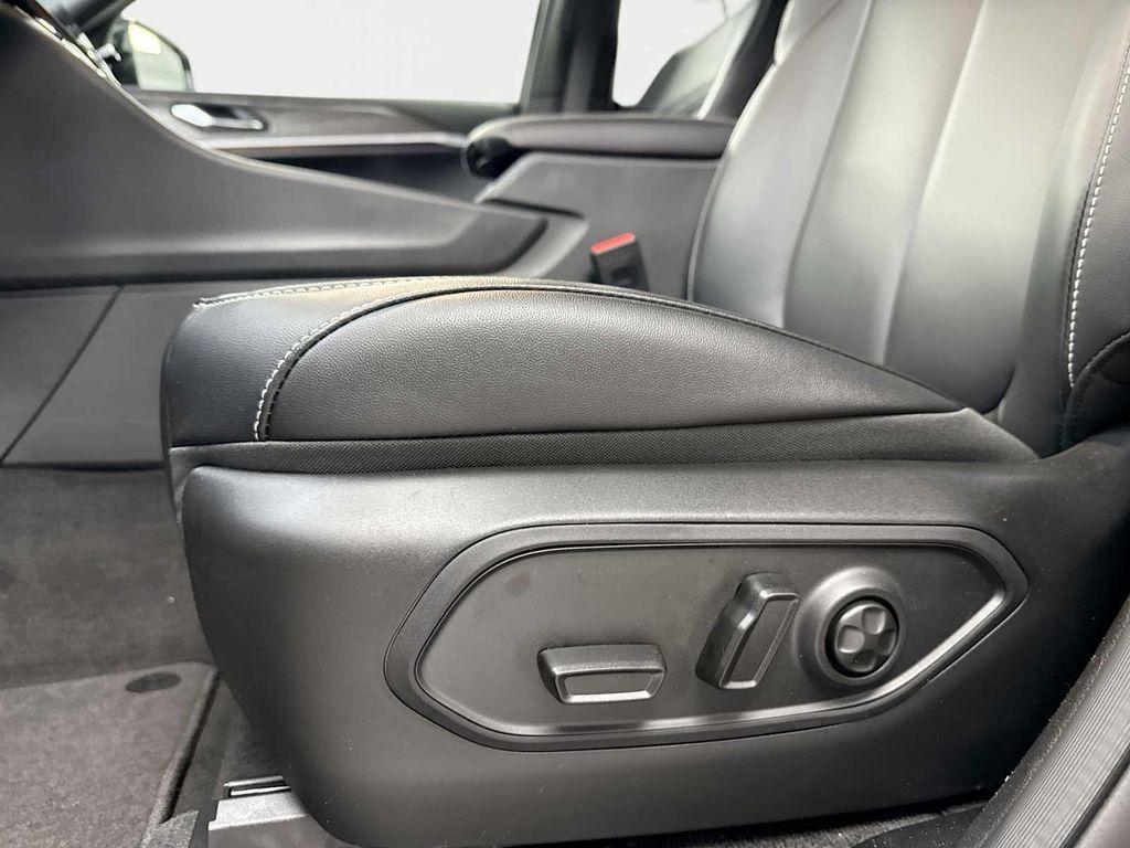 new 2026 Jeep Grand Cherokee car, priced at $43,285