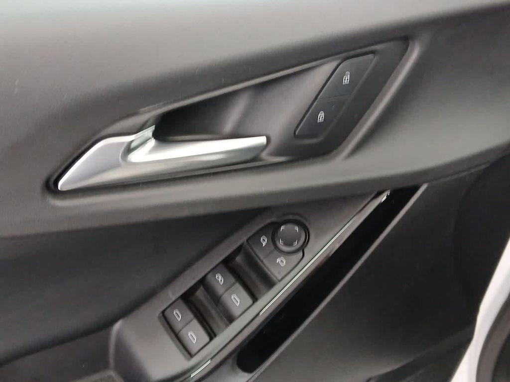 used 2025 Chevrolet Equinox car, priced at $25,990