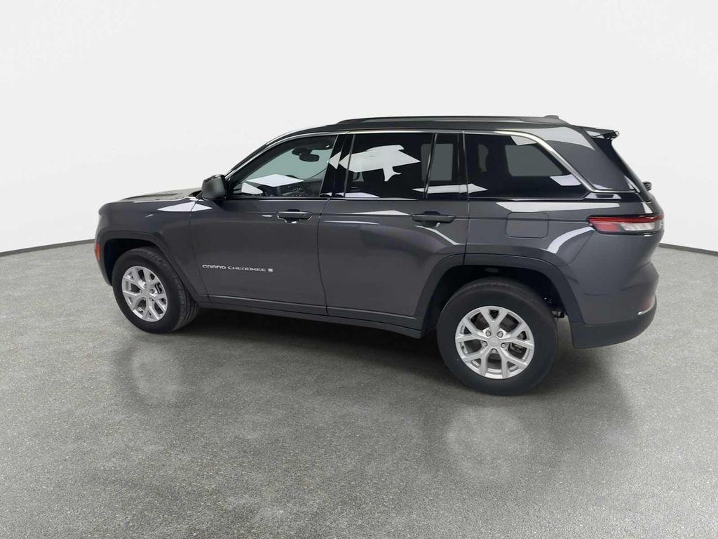 used 2023 Jeep Grand Cherokee car, priced at $31,990