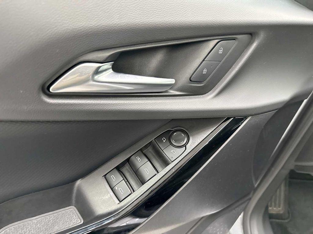 used 2025 Chevrolet Equinox car, priced at $25,490