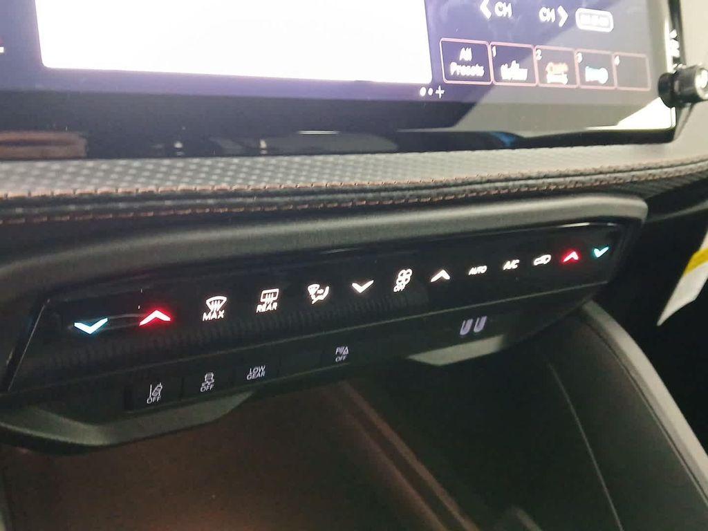 new 2026 Jeep Cherokee car, priced at $42,305