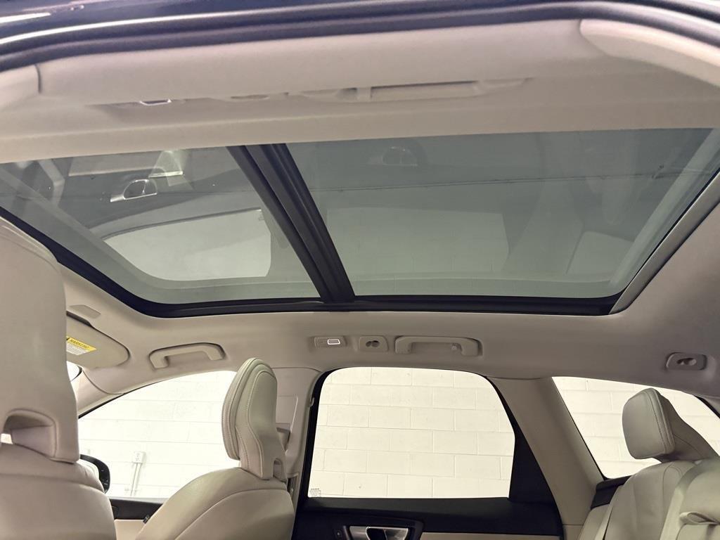 used 2024 Volvo XC60 car, priced at $32,900