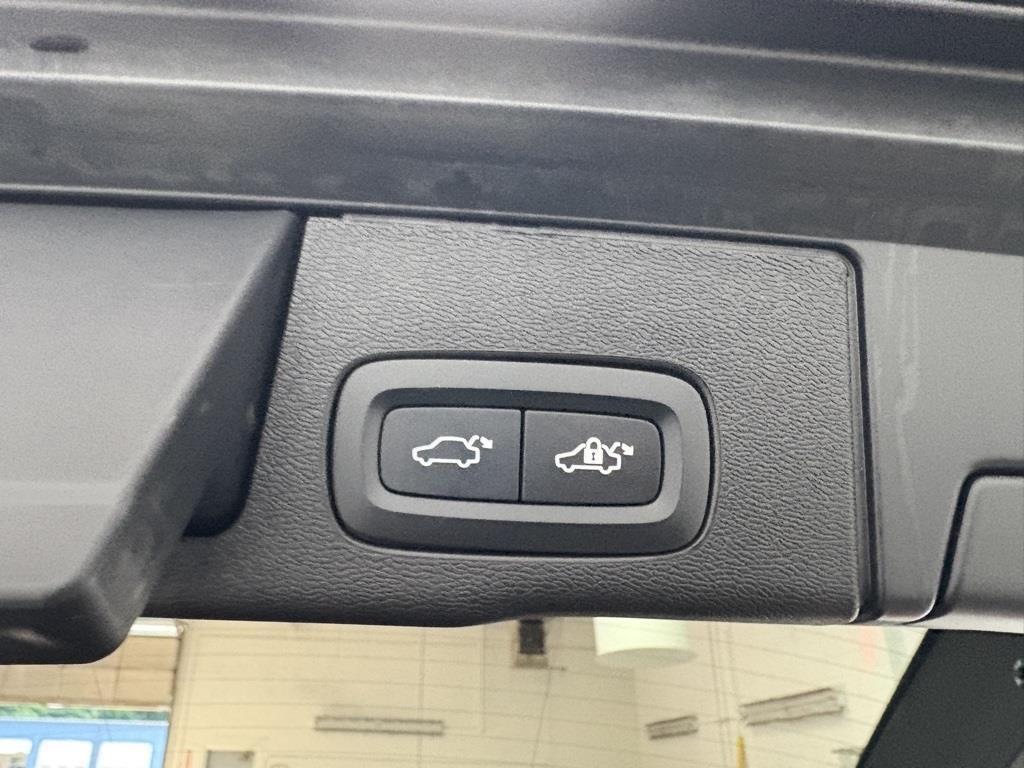 used 2024 Volvo XC60 car, priced at $32,900