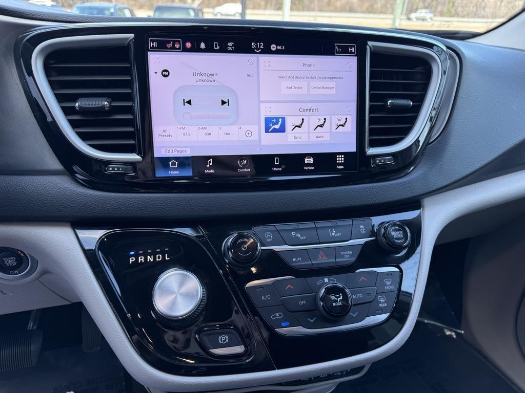 used 2024 Chrysler Pacifica car, priced at $26,939