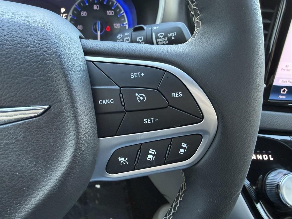 used 2024 Chrysler Pacifica car, priced at $26,549