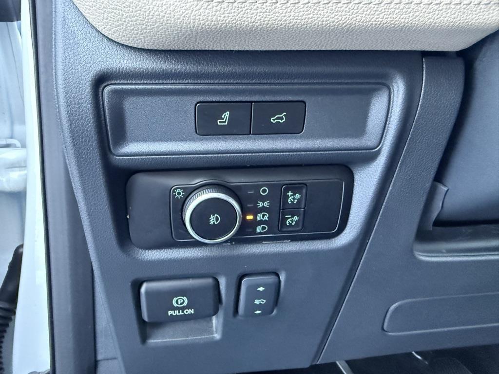 used 2024 Ford Expedition car, priced at $45,995