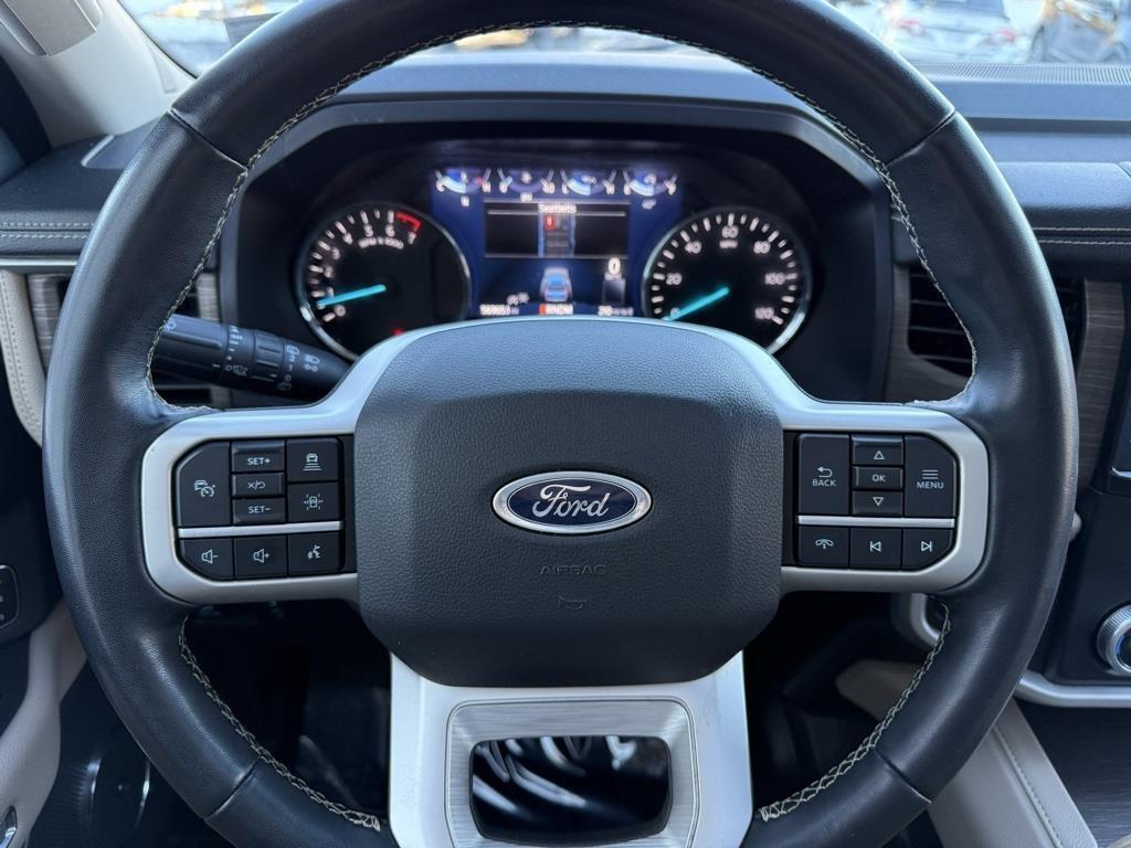used 2024 Ford Expedition car, priced at $45,995