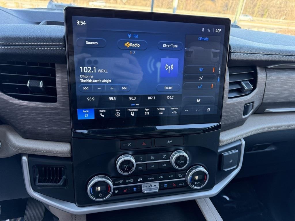 used 2024 Ford Expedition car, priced at $45,995