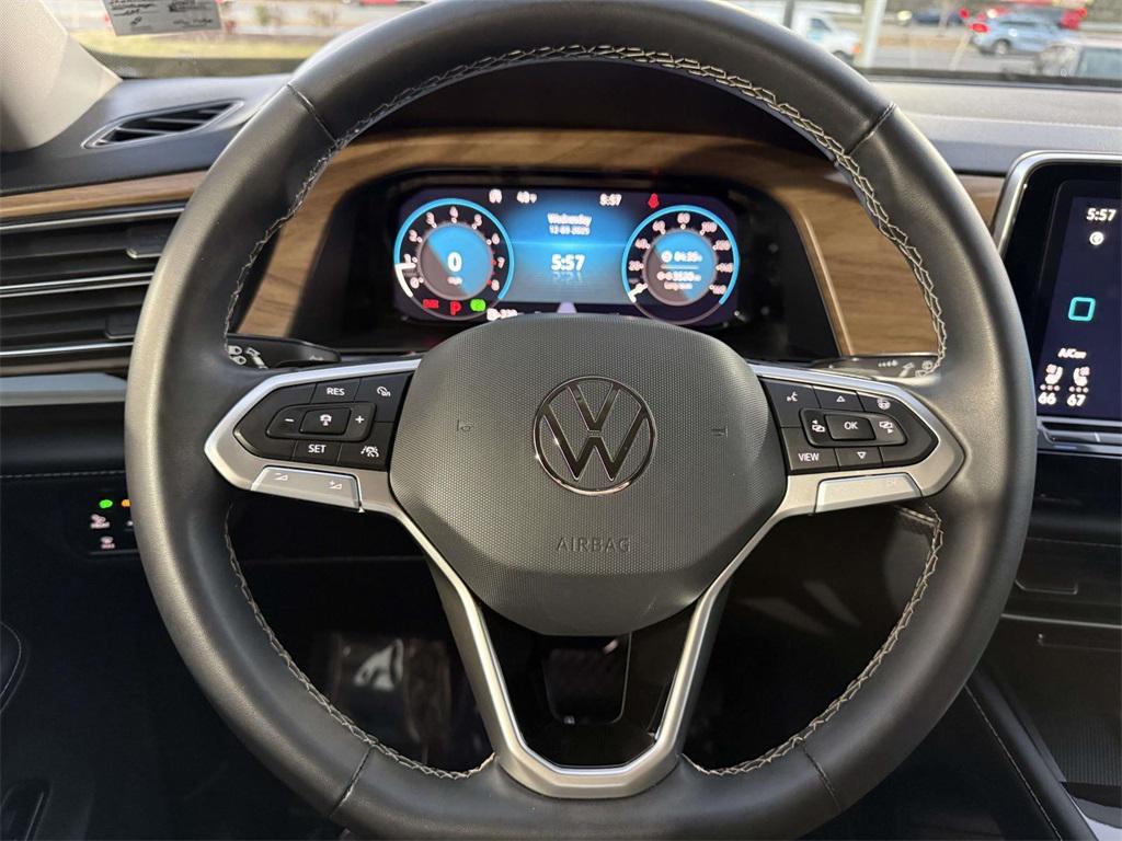 used 2024 Volkswagen Atlas car, priced at $28,995