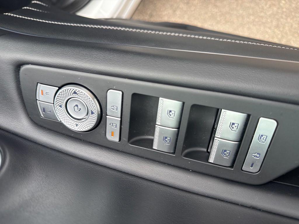 used 2025 Genesis GV80 car, priced at $59,898