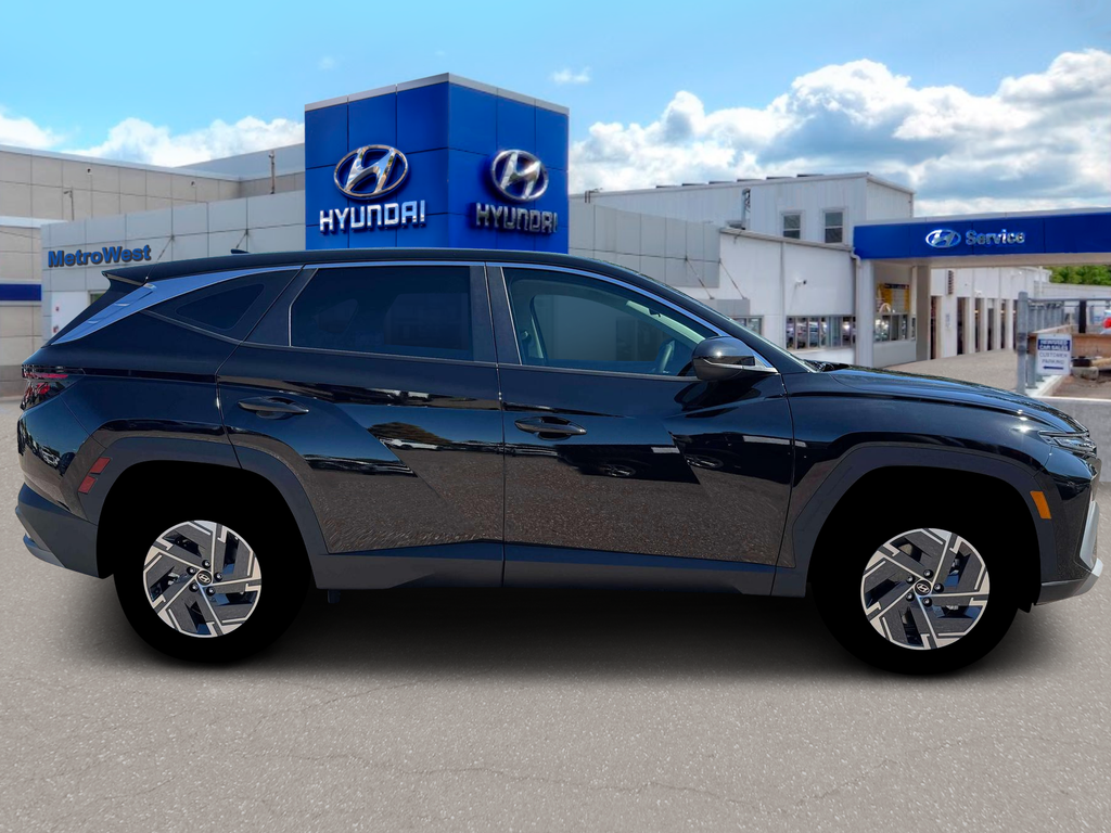new 2026 Hyundai TUCSON Hybrid car, priced at $32,215