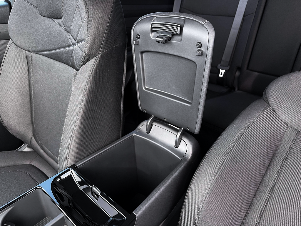 new 2026 Hyundai TUCSON Hybrid car, priced at $32,100