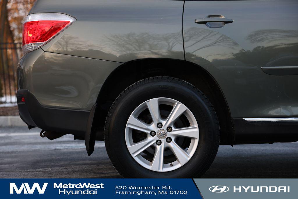 used 2011 Toyota Highlander car, priced at $10,898