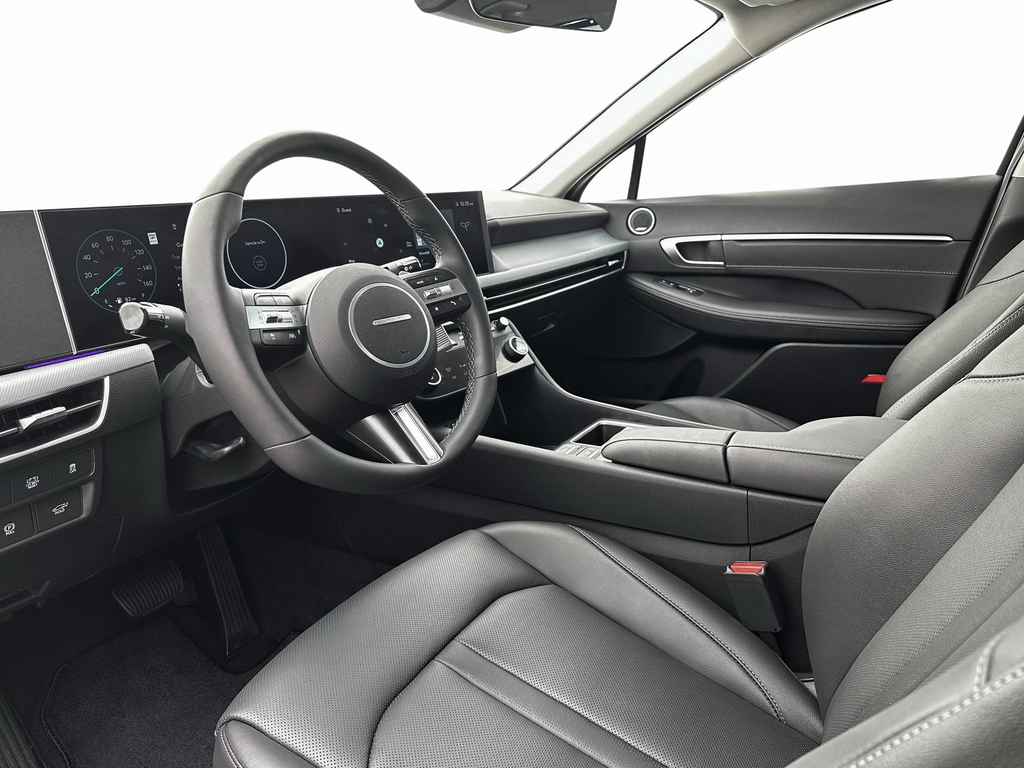 new 2025 Hyundai Sonata Hybrid car, priced at $38,629