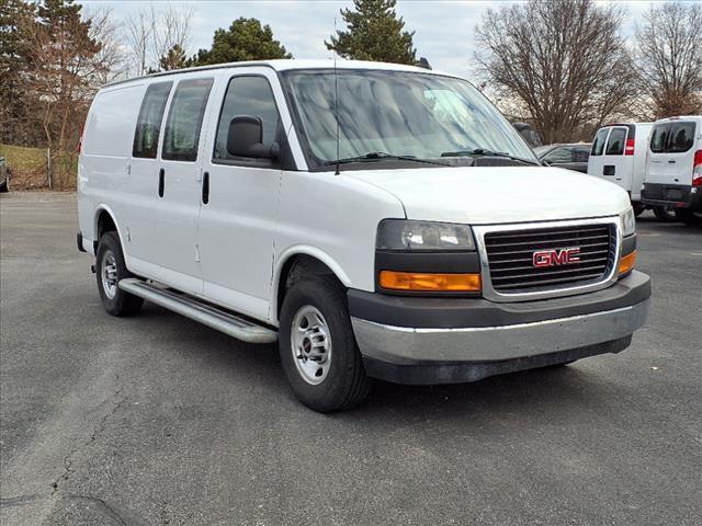 2023 Summit White GMC Savana 2500