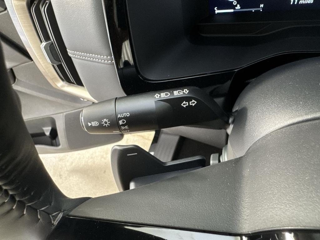 new 2025 Nissan Pathfinder car, priced at $44,765