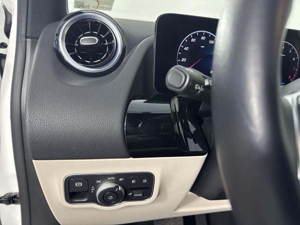 used 2025 Mercedes-Benz GLA 250 car, priced at $35,997