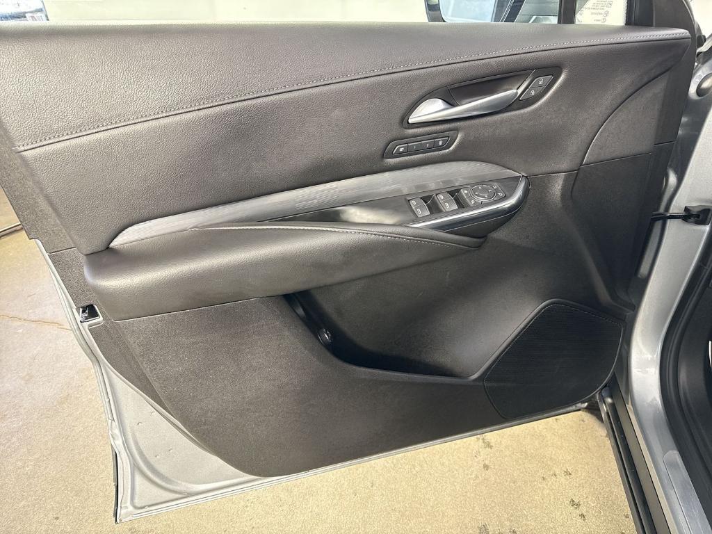used 2025 Cadillac XT4 car, priced at $34,308