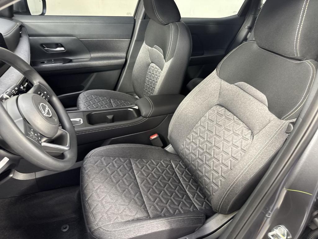 new 2025 Nissan Kicks car, priced at $23,343