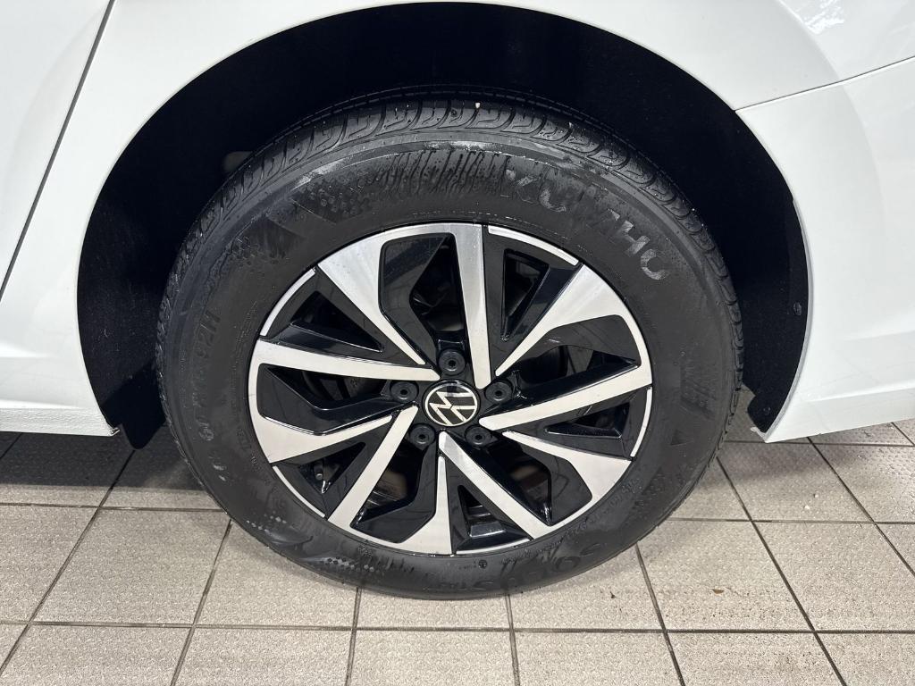 used 2024 Volkswagen Jetta car, priced at $16,997