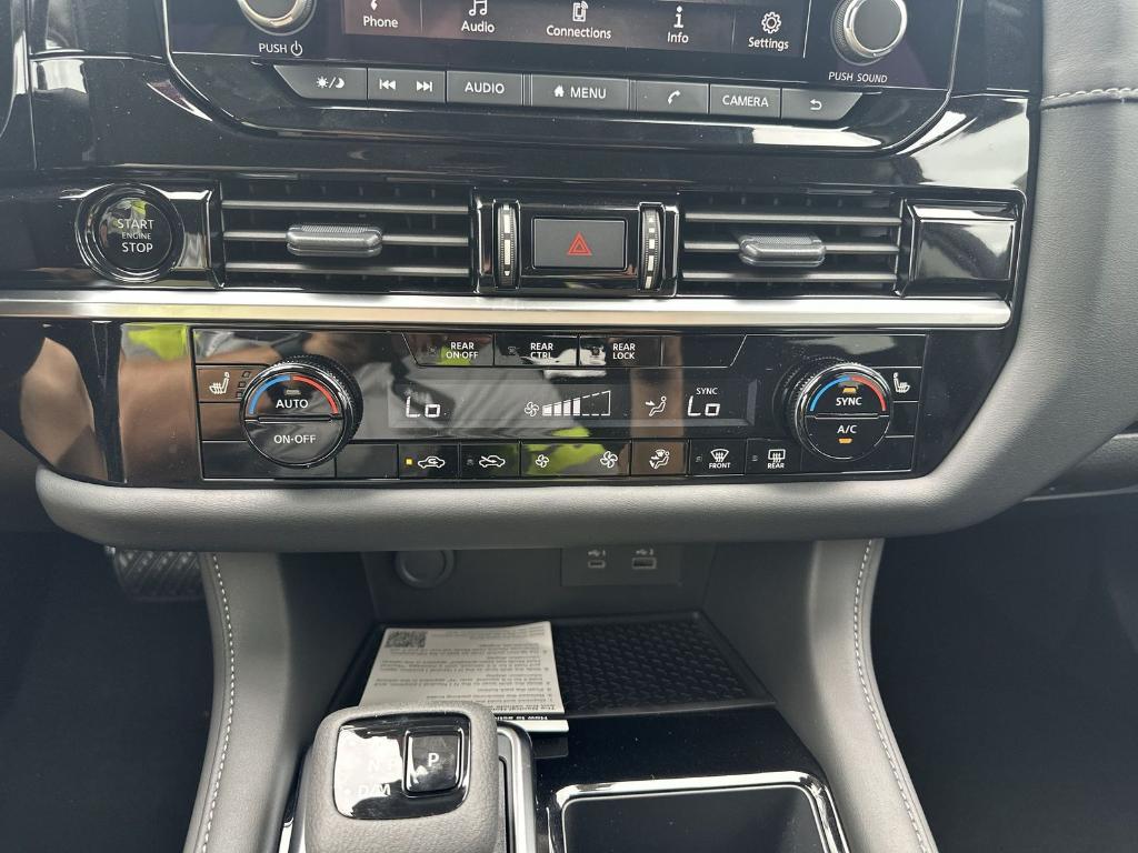 new 2025 Nissan Pathfinder car, priced at $35,971