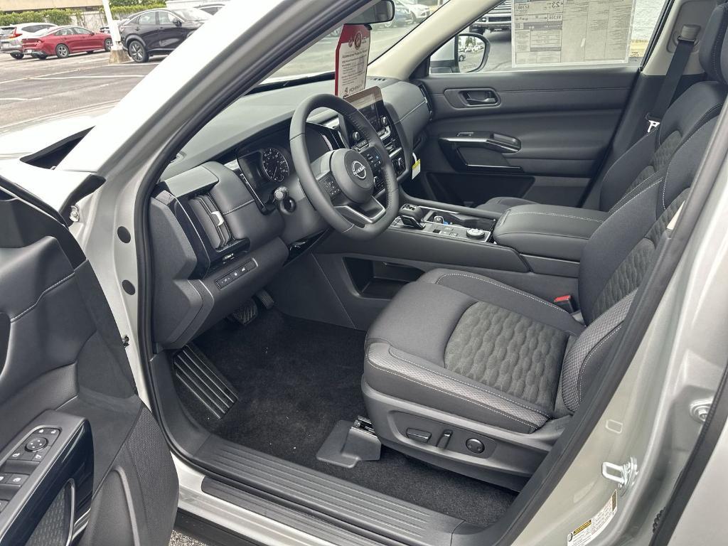 new 2025 Nissan Pathfinder car, priced at $35,971
