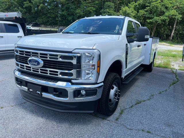 new 2025 Ford F-350 car, priced at $71,888
