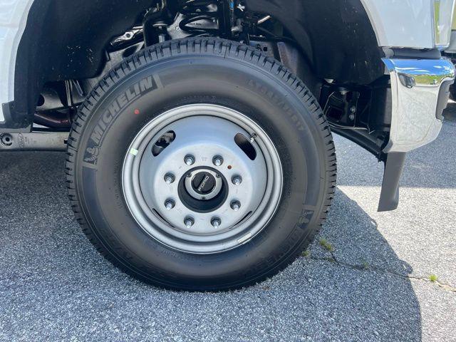 new 2025 Ford F-350 car, priced at $71,888